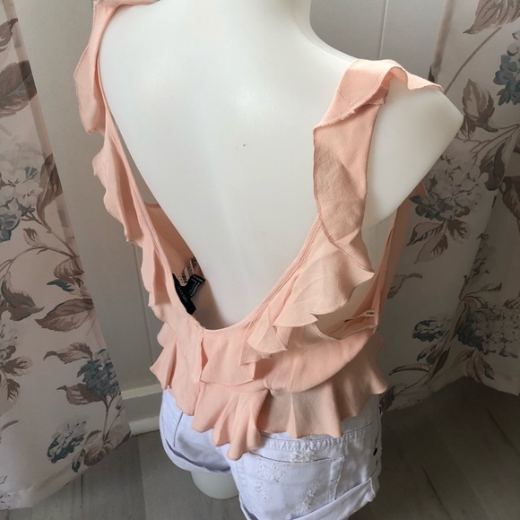 Super cute top ✨ - Picture 2 of 8